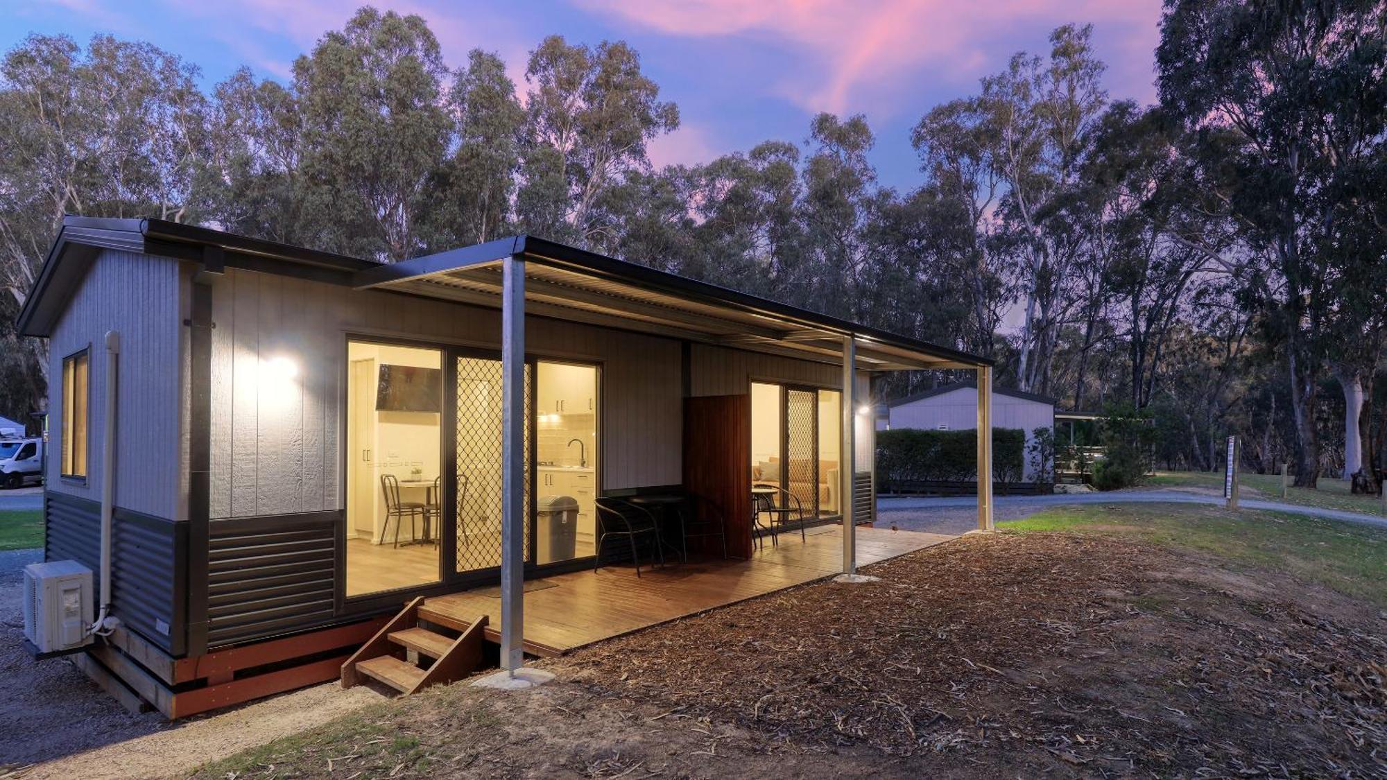 Deniliquin Riverside Caravan Park Exterior foto
