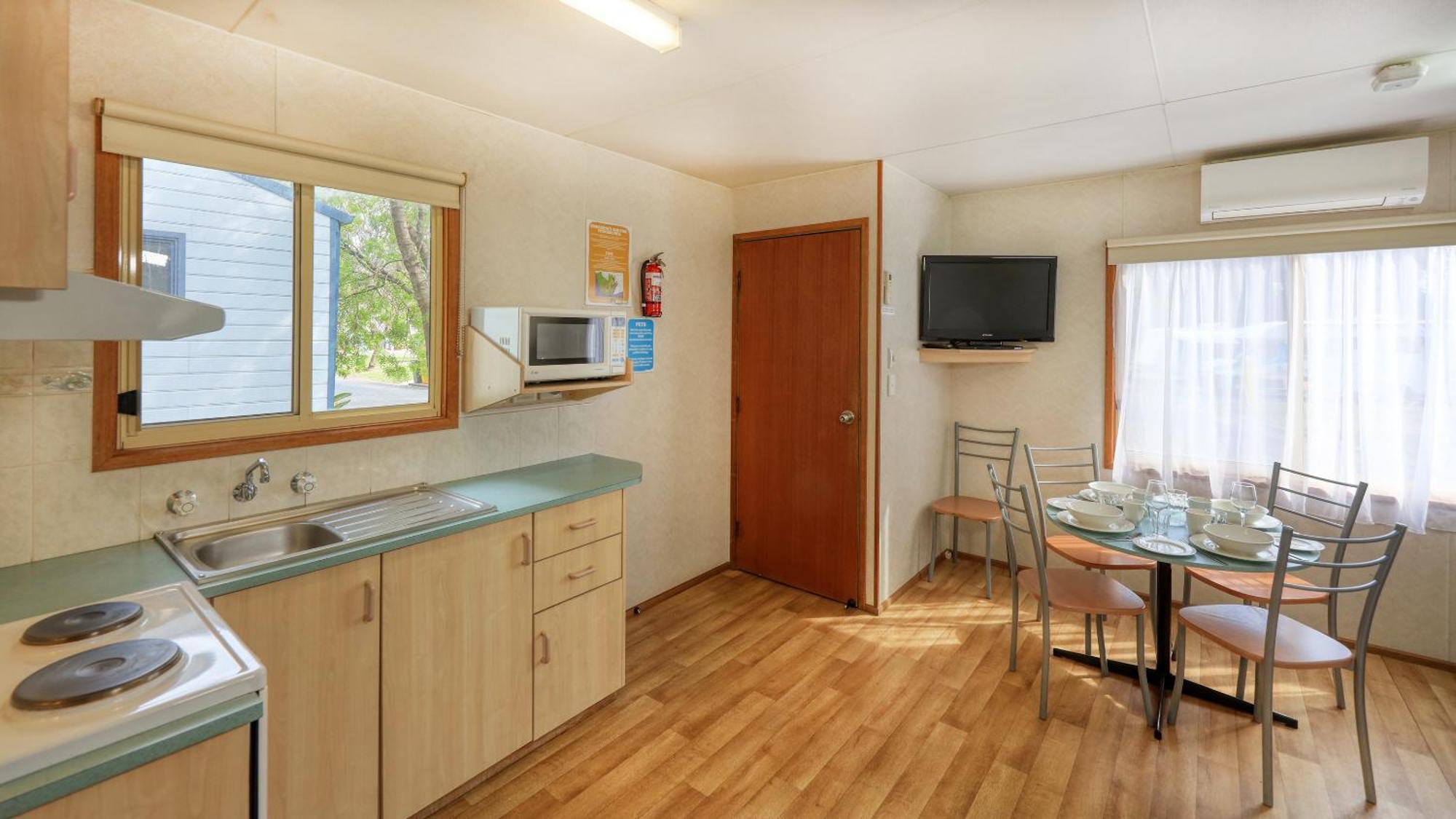 Deniliquin Riverside Caravan Park Exterior foto
