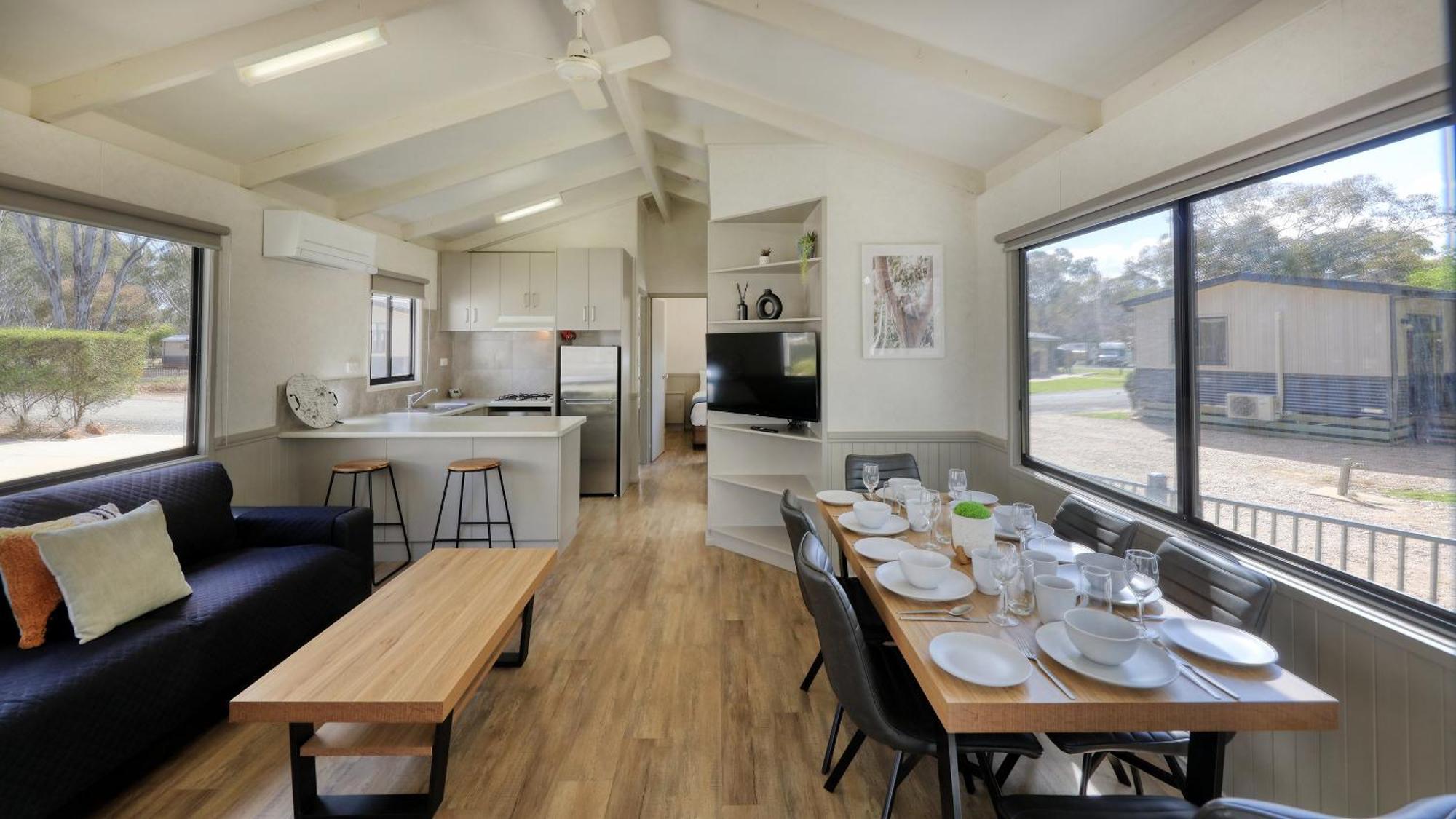 Deniliquin Riverside Caravan Park Exterior foto